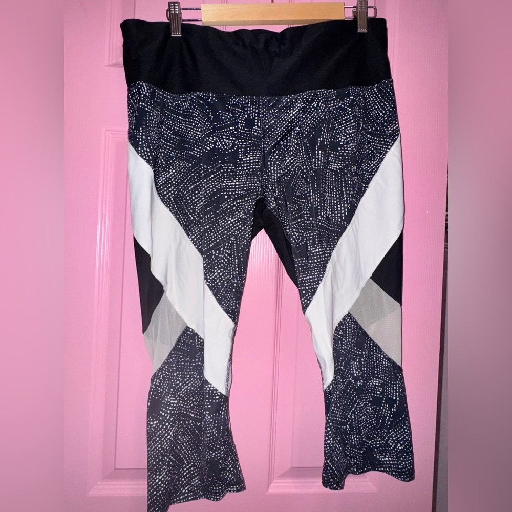 Black 3/4 Leggings